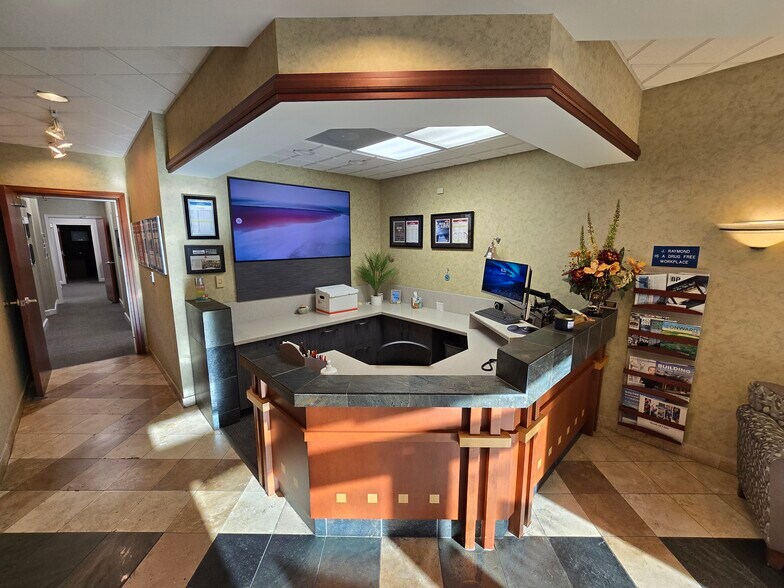 More Photos Of 465 Warren Ave, Longwood Office For Lease