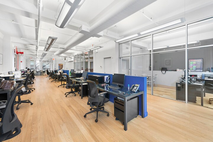 More Photos Of 12 W 32nd St, New York Loft Creative Space For Lease