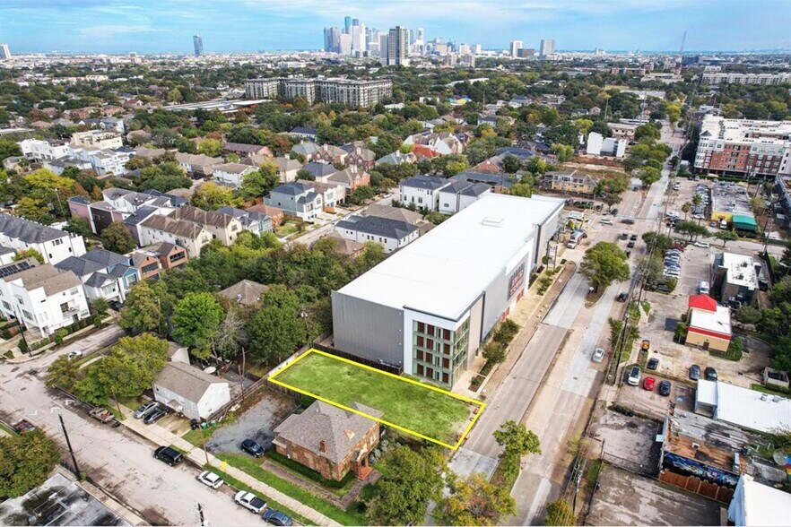 More Photos Of 1826 Richmond Ave, Houston Land For Sale