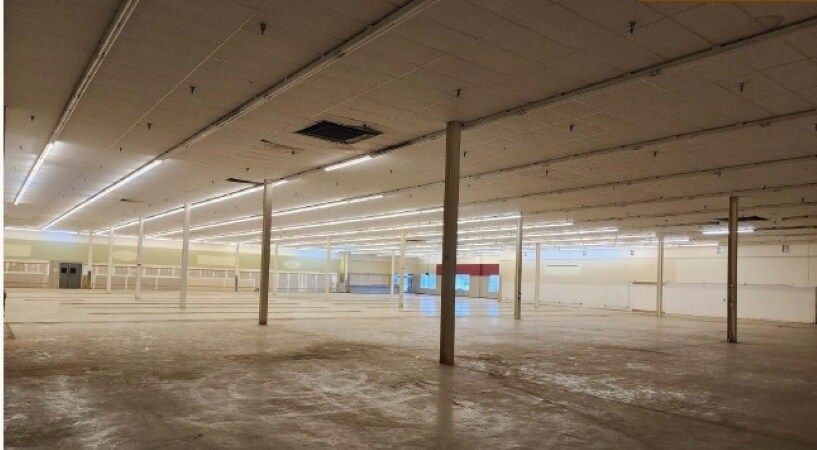 More Photos Of 5834 Monroe St, Sylvania Storefront For Sale