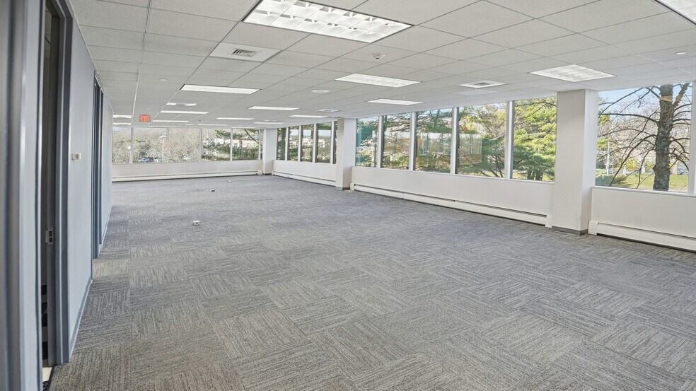 More Photos Of 1300 Walt Whitman Rd, Melville Office For Lease