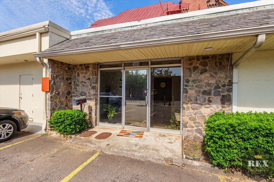 More Photos Of 1101 Greene St, Augusta Loft Creative Space For Sale