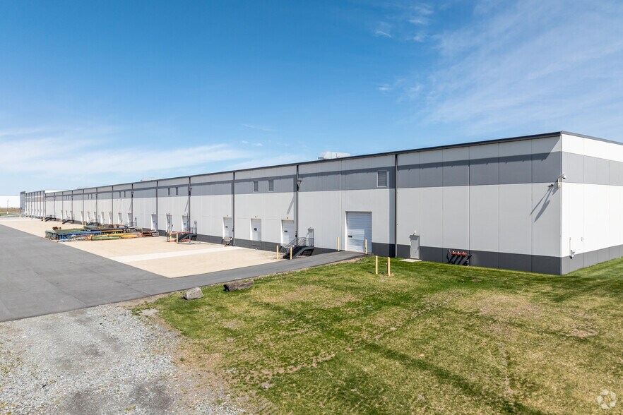 More Photos Of 100 First Ave, Gouldsboro Distribution For Lease