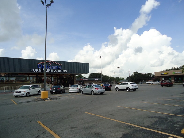 More Photos Of 303-397 W Esplanade Ave, Kenner Unknown For Lease