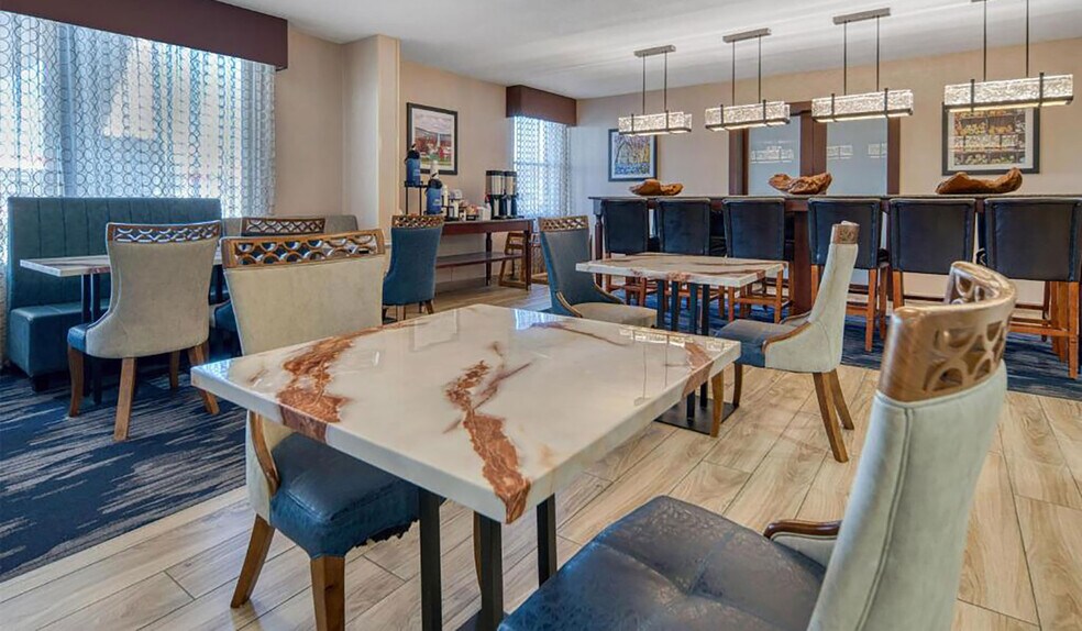 More Photos Of 1030 State Road 229, Batesville Hotel For Sale