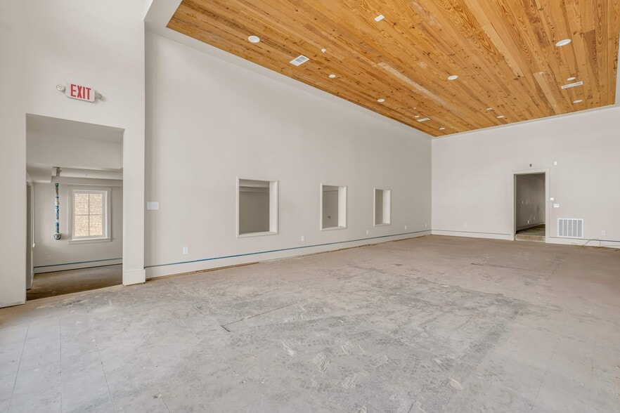 More Photos Of 108 S Lafayette St, Starkville Storefront Retail Office For Lease