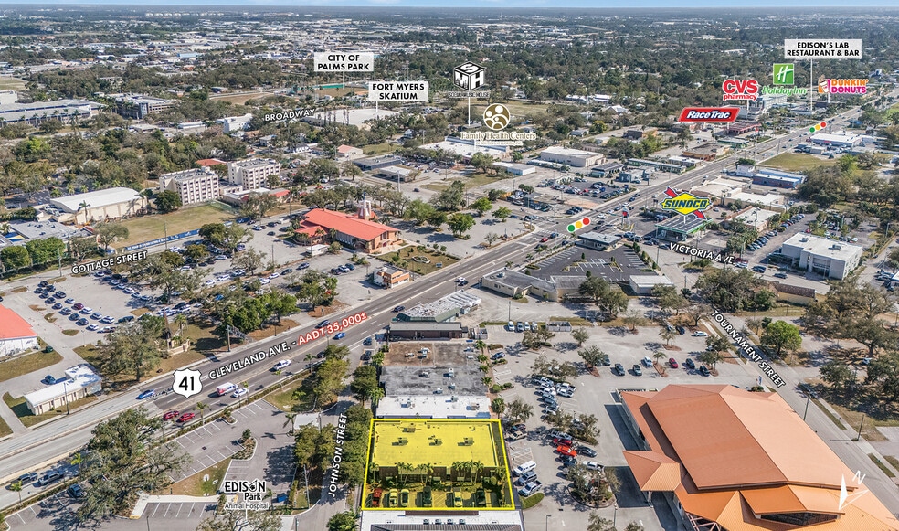 More Photos Of 2146 Johnson St, Fort Myers Office For Lease