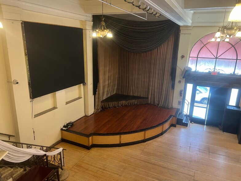 More Photos Of 17 S 1st St, Alhambra Restaurant For Sale