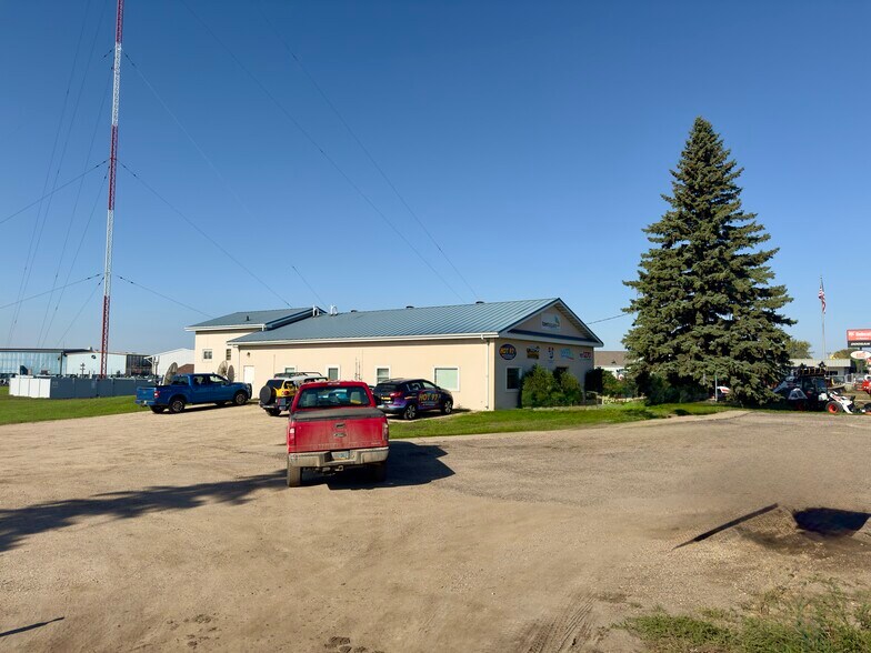 More Photos Of 4303 Memorial Hwy, Mandan Movie Radio TVStudio For Sale