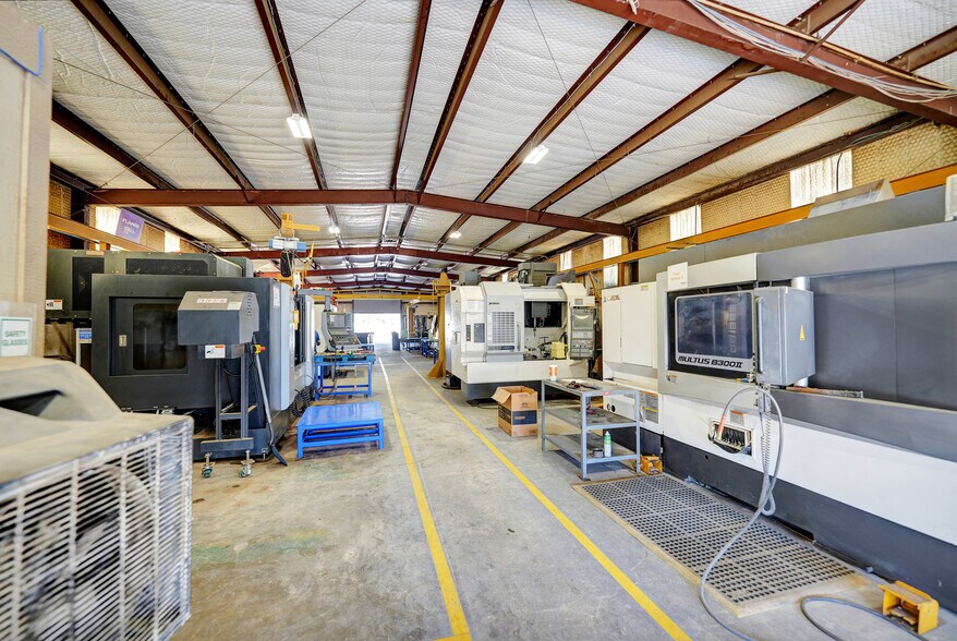 More Photos Of 2110 W 44th St, Odessa Industrial For Sale