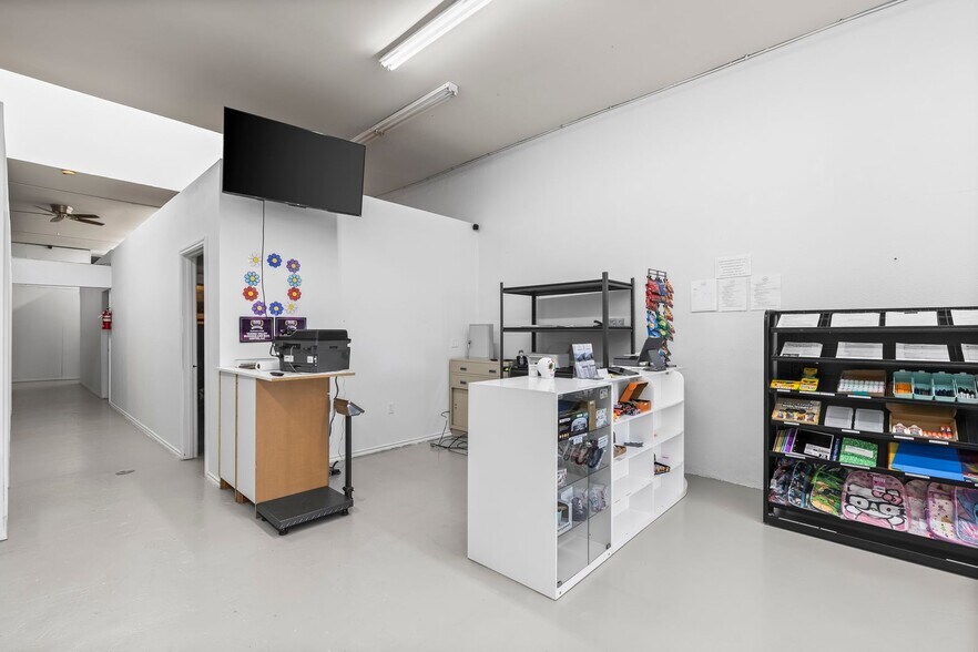 More Photos Of 10 S Toppenish Ave, Toppenish General Retail For Sale
