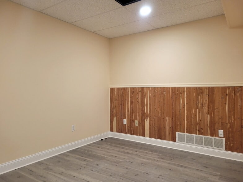 More Photos Of 419 Market St, Lykens Medical For Sale