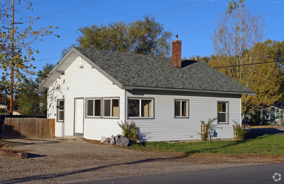 More Photos Of 105 N Midland Blvd, Nampa Office For Sale