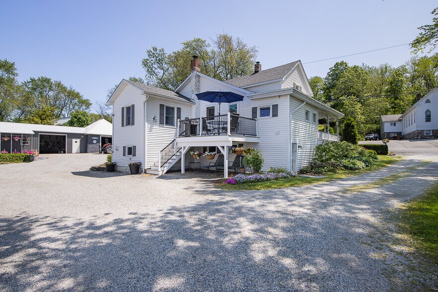 More Photos Of 73 Little York Rd, Warwick Garden Center For Sale