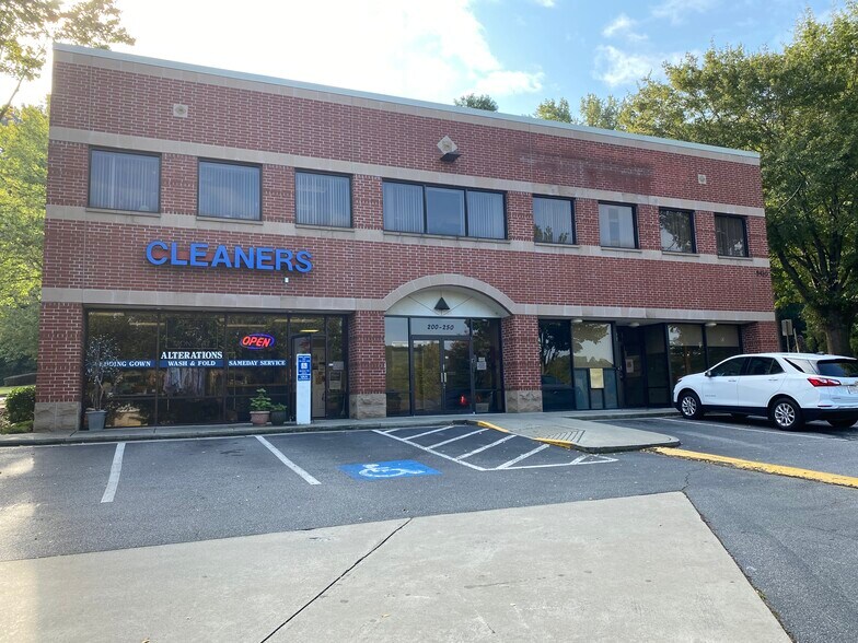Primary Photo Of 5430 New Northside Dr, Atlanta Storefront Retail Office For Lease