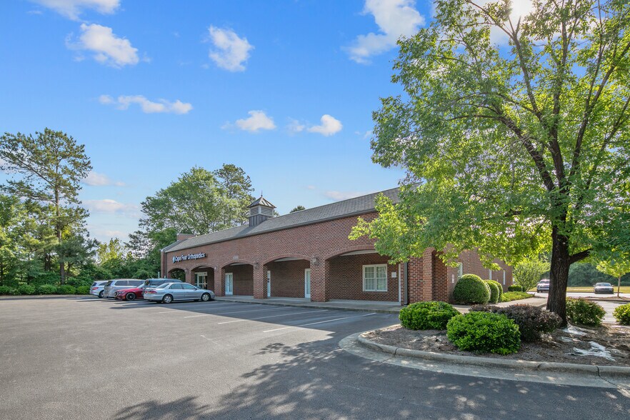 More Photos Of 6000 Ramsey St, Fayetteville Office For Sale