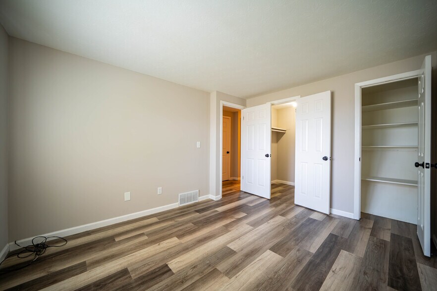More Photos Of 5510 Beavercrest Dr, Lorain Apartments For Sale
