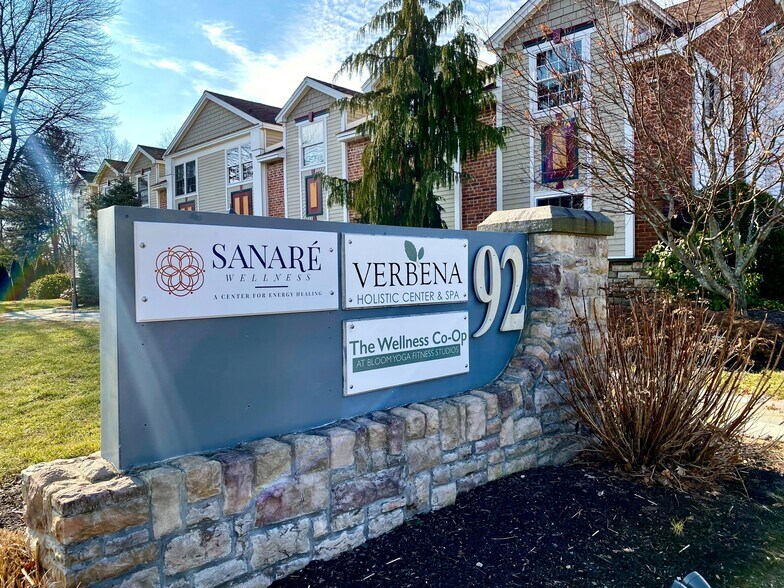 More Photos Of 92 N Summit St, Southington Medical For Lease