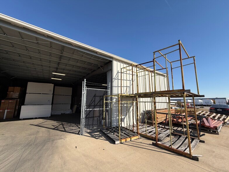 More Photos Of 3029 N Post Rd, Indianapolis Industrial For Lease