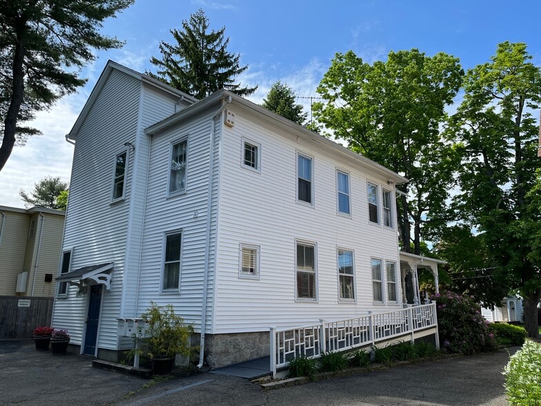 More Photos Of 9 Berkeley St, Norwalk Office Residential For Lease