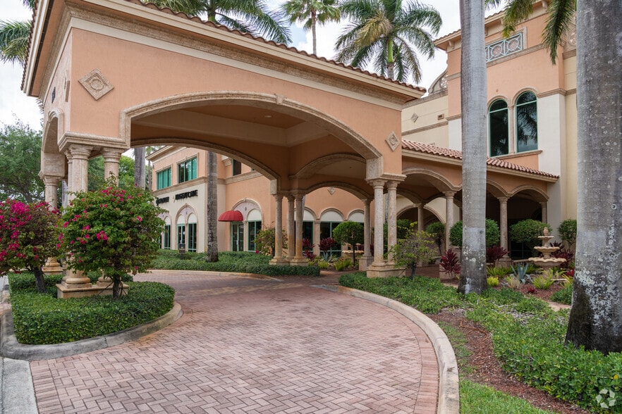 More Photos Of 7593 W Boynton Beach Blvd, Boynton Beach Medical For Lease