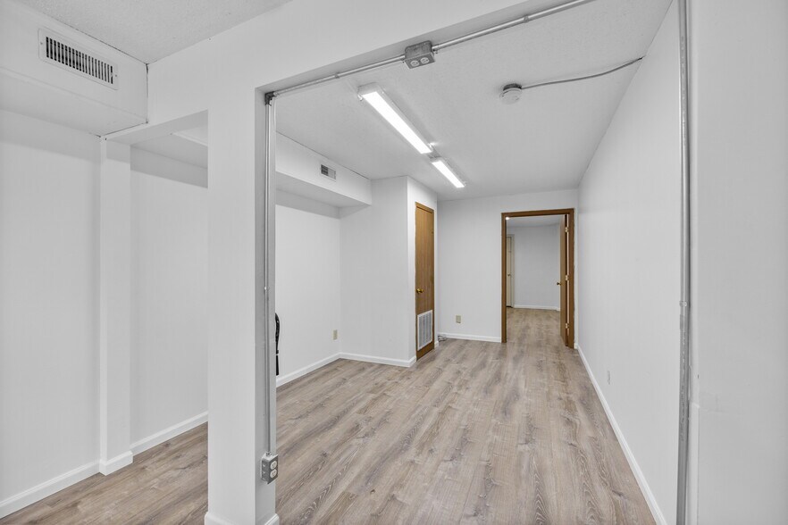 More Photos Of 207-209 S 2nd St, Festus Storefront Retail Residential For Lease