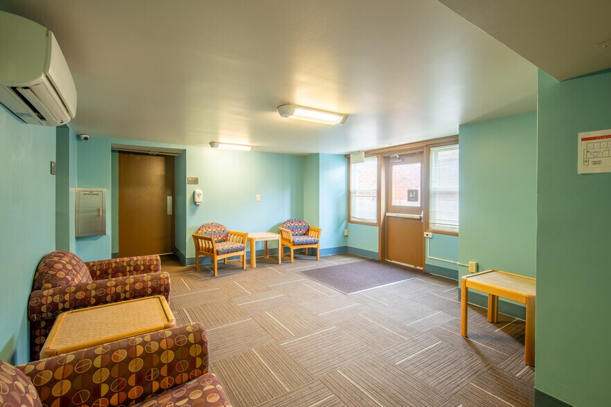 More Photos Of 77 W Bagley Rd, Berea Apartments For Sale