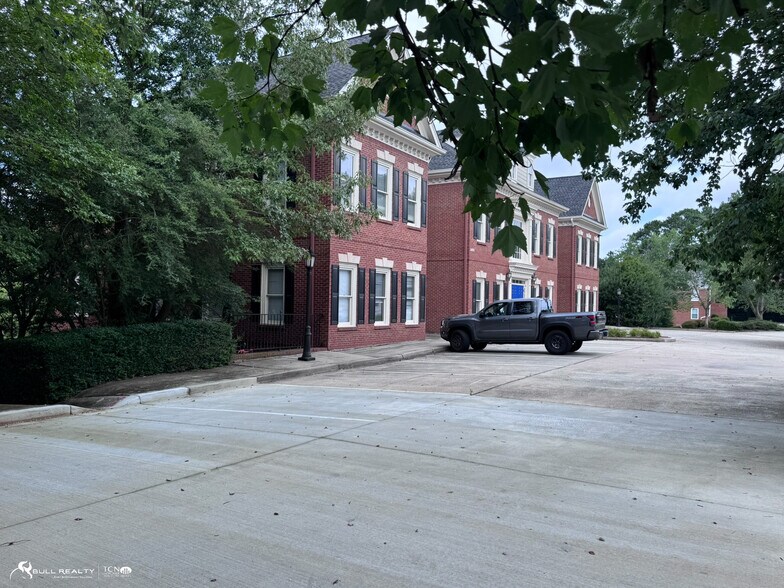 More Photos Of 3495 Holcomb Bridge Rd, Peachtree Corners Office For Sale