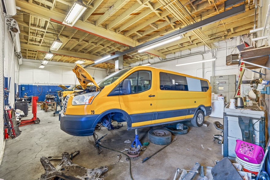 More Photos Of 358 N 6th St, Colton Warehouse For Sale