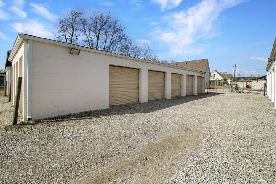 More Photos Of 257 E High St, Mooresville Self Storage For Sale