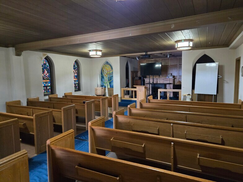 More Photos Of 697 13th Ave NE, Minneapolis Religious Facility For Sale