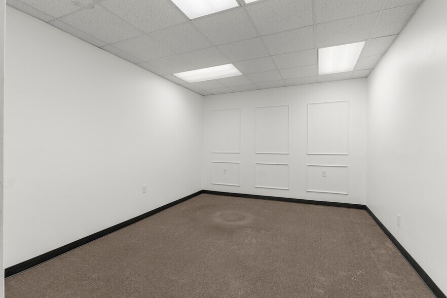 More Photos Of 1800 Grindley Park St, Dearborn Office For Lease