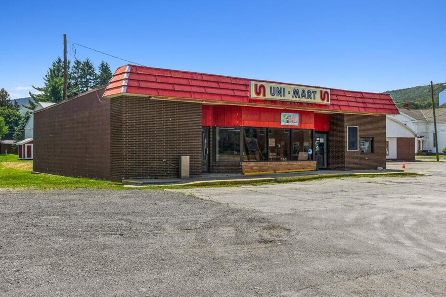 More Photos Of 2 E Main St, Canisteo Convenience Store For Sale