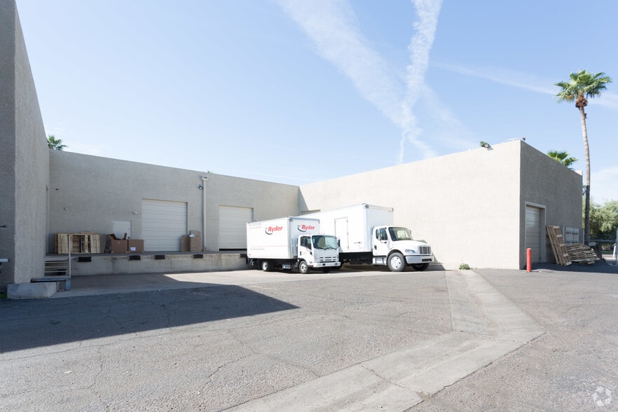 More Photos Of 4006 S 23rd St, Phoenix Warehouse For Lease