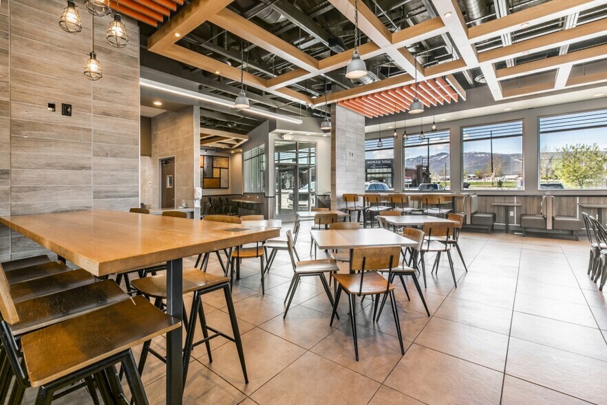 More Photos Of 191 E Gateway Dr, Heber City Fast Food For Sale