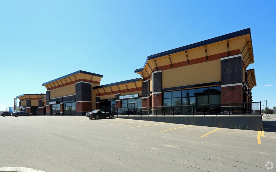 More Photos Of 7 McLeod Ave, Spruce Grove Storefront For Lease
