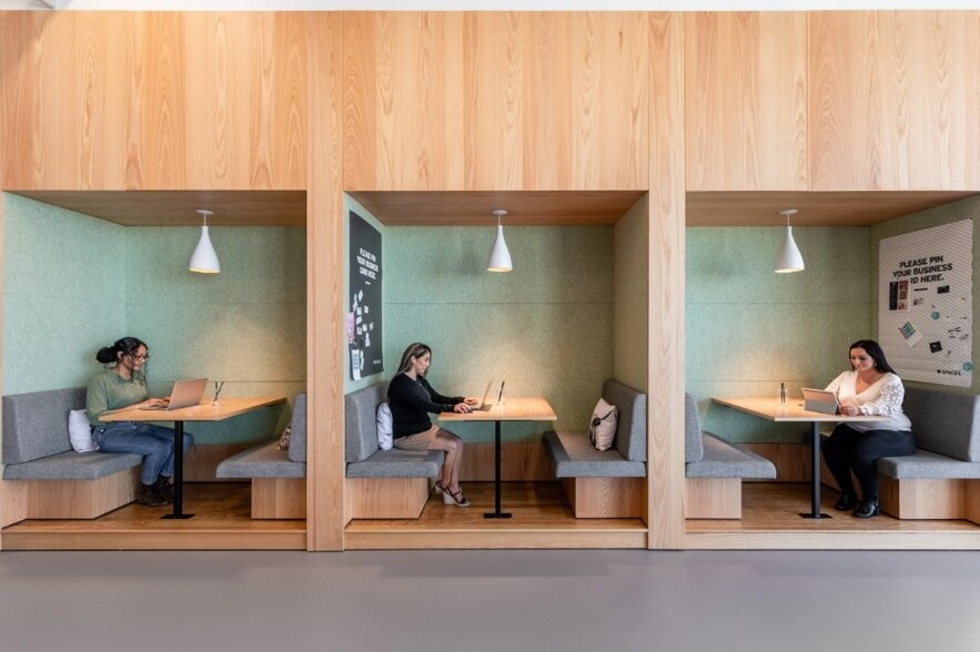 More Photos Of 800 Town & Country Blvd, Houston Coworking Space