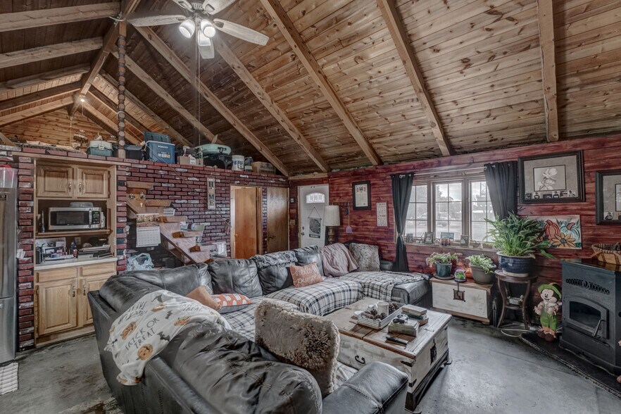 More Photos Of 1116 N 5th St, Custer Trailer Camper Park For Sale