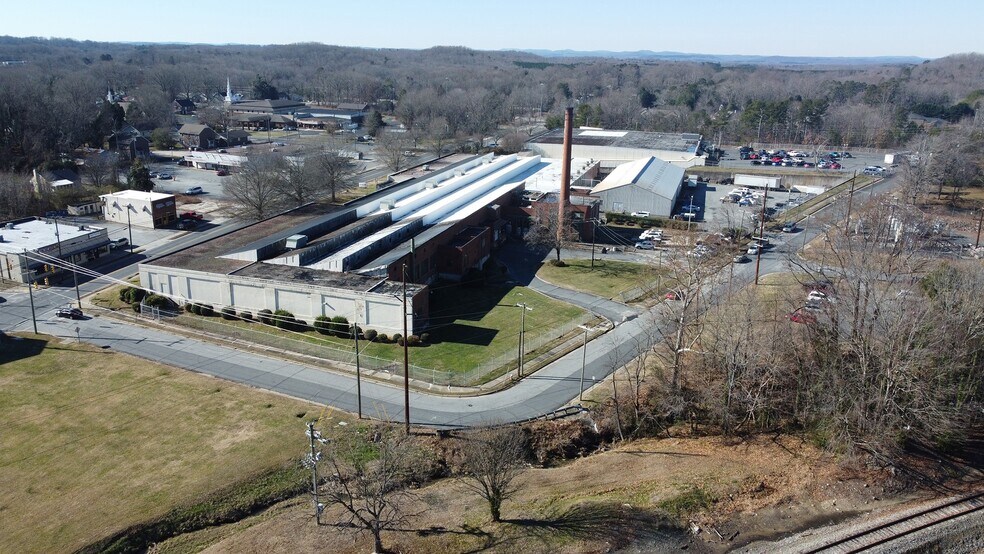 More Photos Of 840 W Salisbury St, Asheboro Manufacturing For Sale