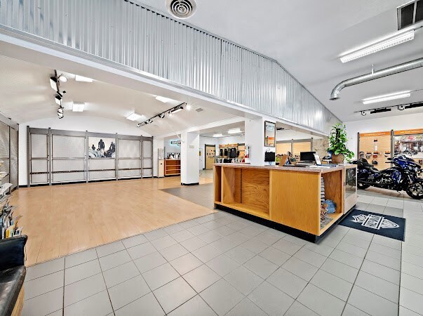 More Photos Of 908 W 3rd St, Big Spring Auto Dealership For Sale