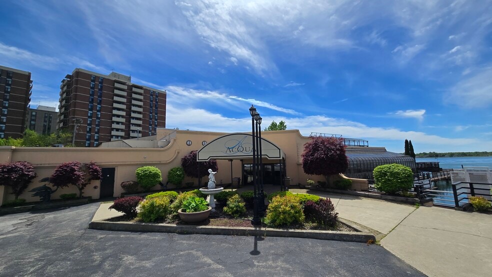 More Photos Of 2192 Niagara St, Buffalo Restaurant For Sale