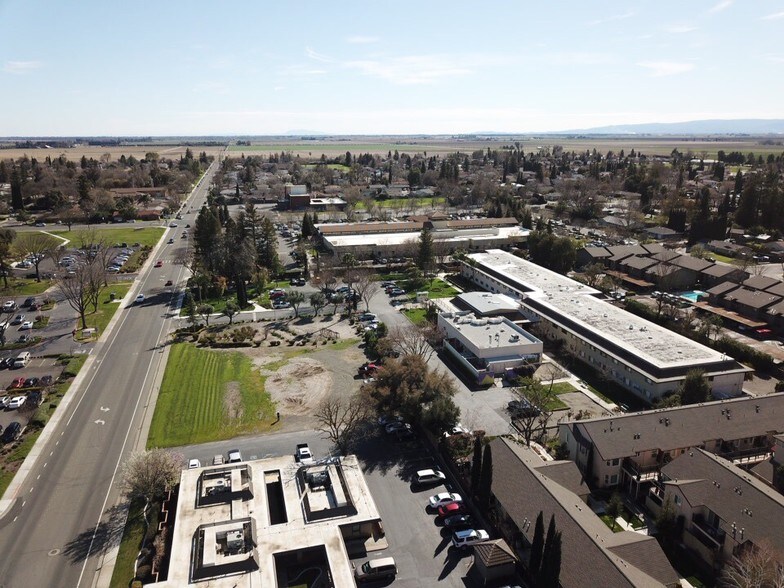 More Photos Of 1204 Cottonwood St, Woodland Office For Sale