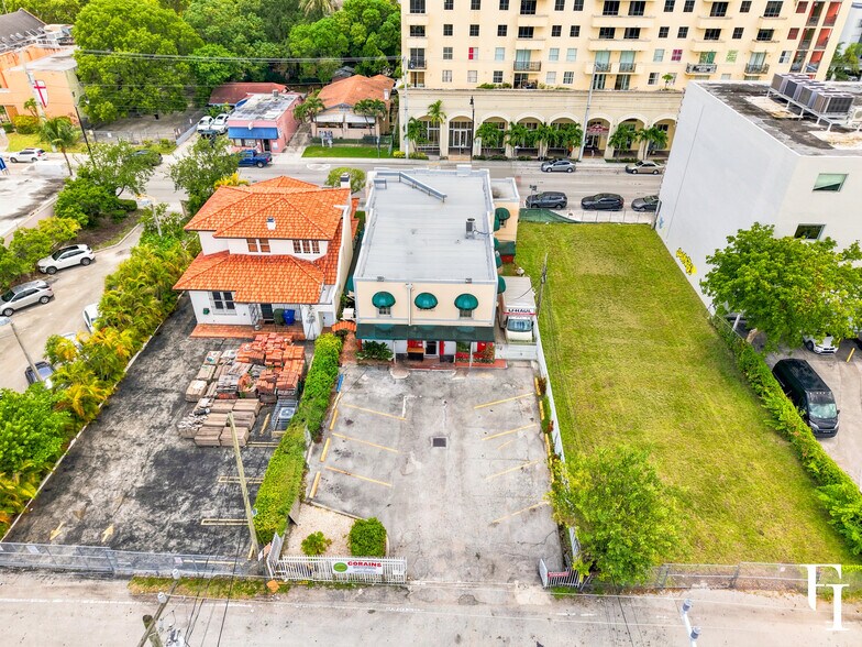 More Photos Of 1353 SW 1st St, Miami Storefront Retail Residential For Sale