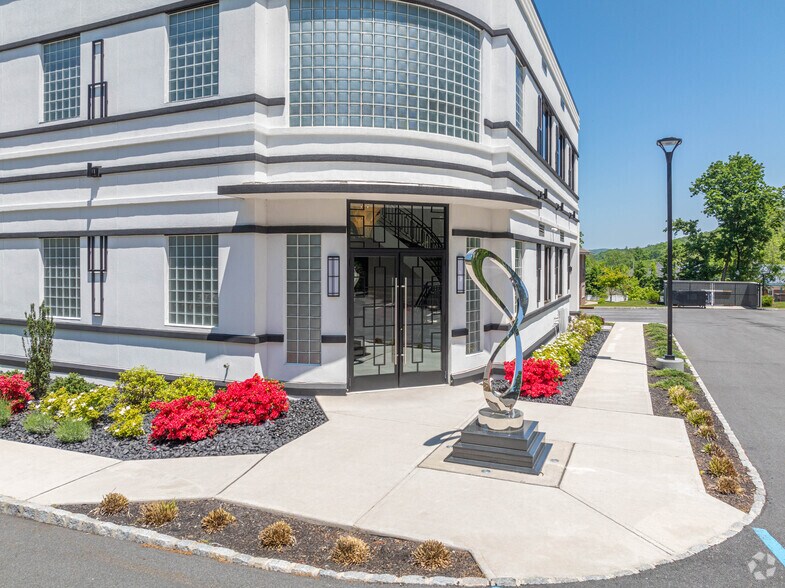 More Photos Of 47 Main St, Sparta Office For Lease