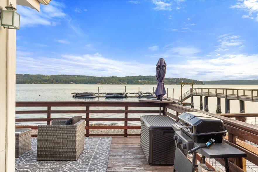 More Photos Of 15781 NE North Shore Rd, Tahuya Marina For Sale