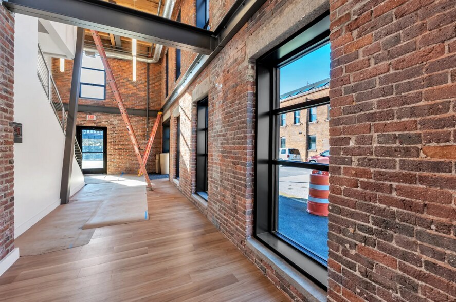 More Photos Of 100 Prescott St, Worcester Warehouse For Lease