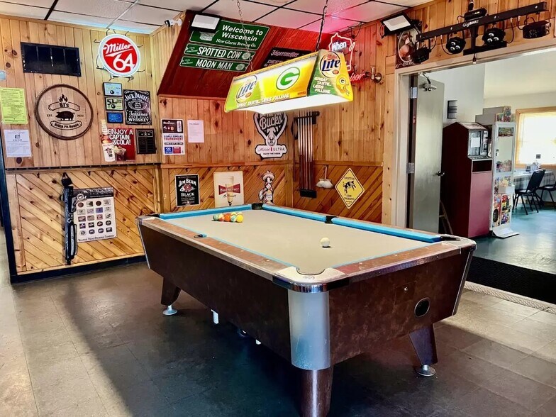 More Photos Of 107 N Main St, Rosholt Bar For Sale