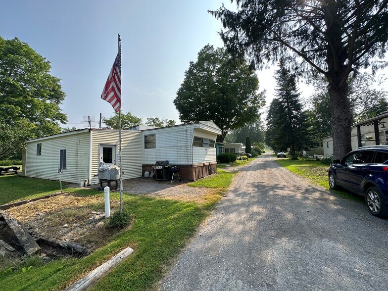 More Photos Of 8114 State Rd, Colden Manufactured Housing Mobile Home Park For Sale