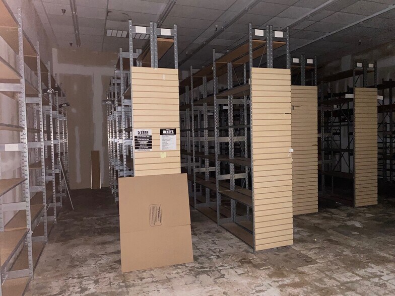 More Photos Of 200 Walmart Cir, Booneville Unknown For Lease