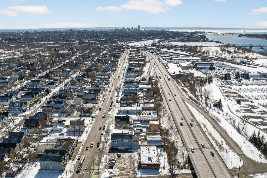 More Photos Of 2078 Niagara St, Buffalo Convenience Store For Sale
